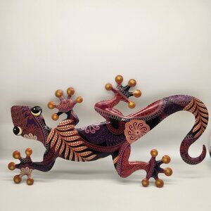 18" Large Gecko Maroon Metal Wall Decor